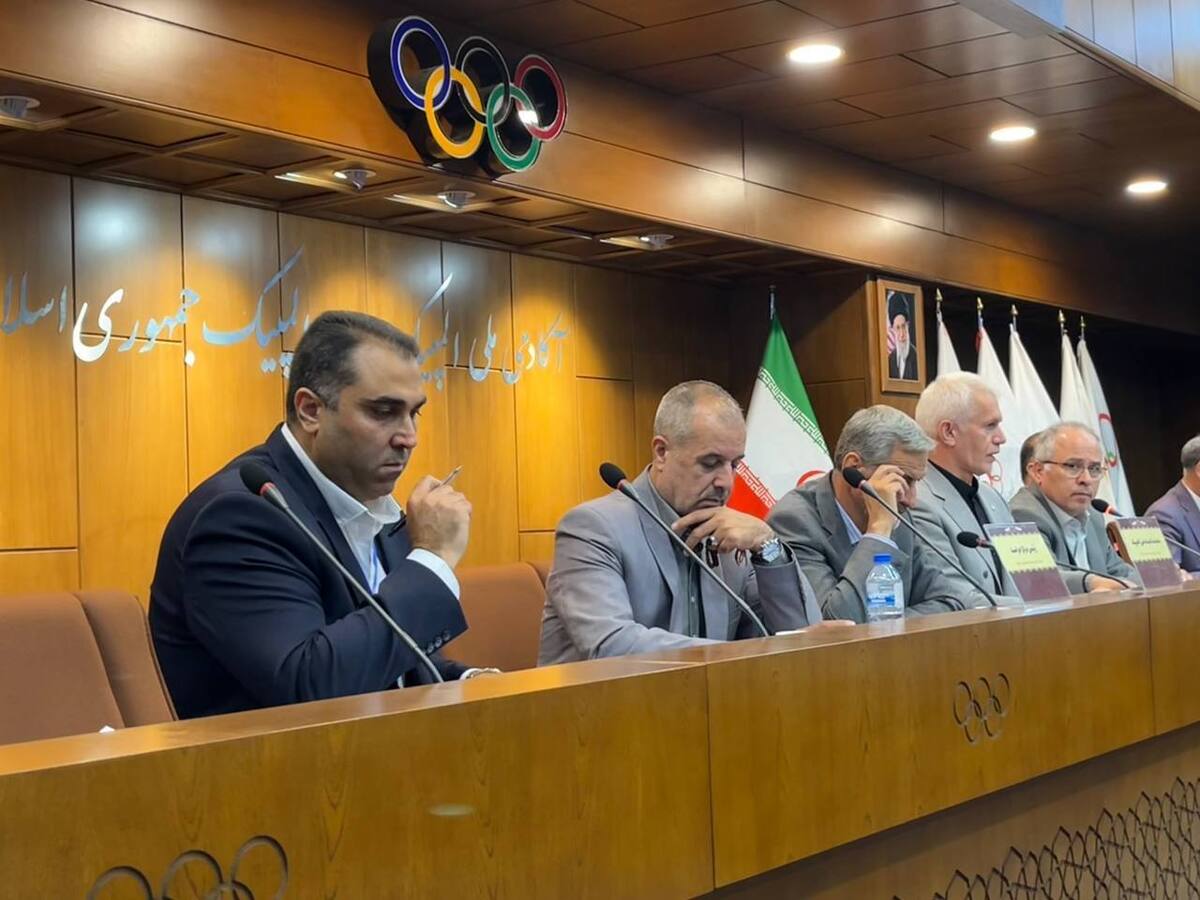 فدراسیون اتومبیلرانی و موتورسواری به دست قهرمانان؛ پازند رئیس شد