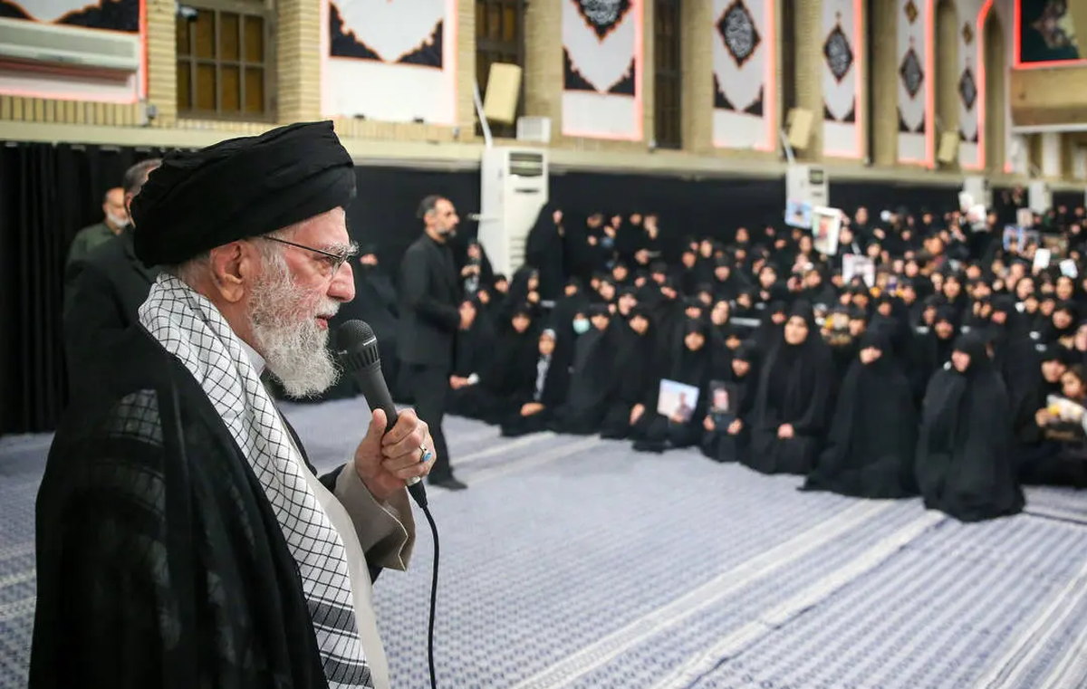 جنگ تحمیلی ۱۲ روزه اراده و قدرت جمهوری اسلامی را به رخ کشید ملت ایران به اوج ترقی و افتخار خواهد رسید