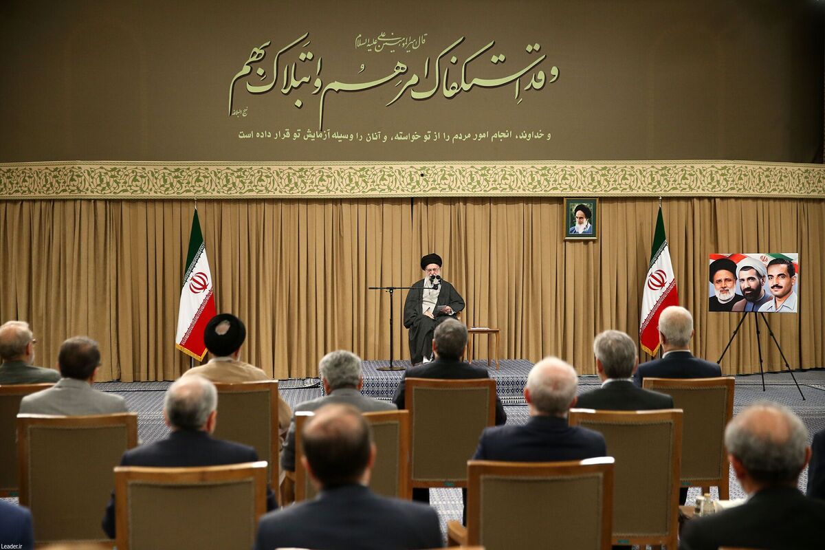 رهبر انقلاب: معیشت مردم مهمترین مسئله است برای انضباط بازار چاره‌اندیشی شود