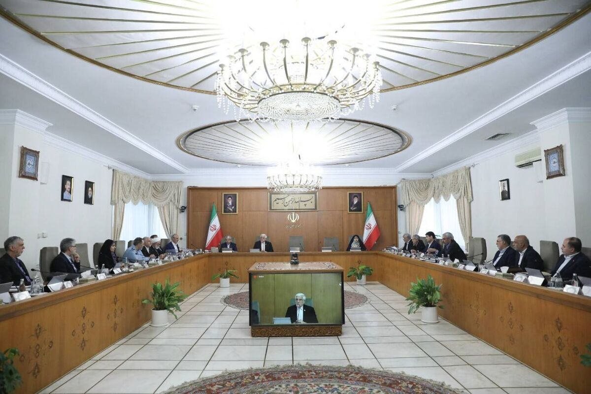 عارف: بیانات رهبر معظم انقلاب، راهبرد دولت است