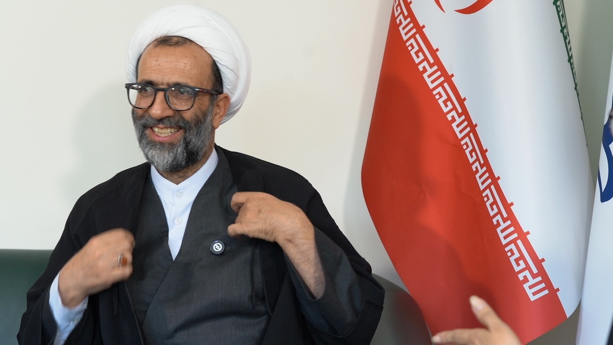 سلیمی: افرادی که یقه پاره میکردند درباره CFT با تصویبش کپ شدند مجمع، نهاد قانونگذار نیست بانکها به دلیل تحریمهای ثانویه آمریکا با ما کار نمیکنند