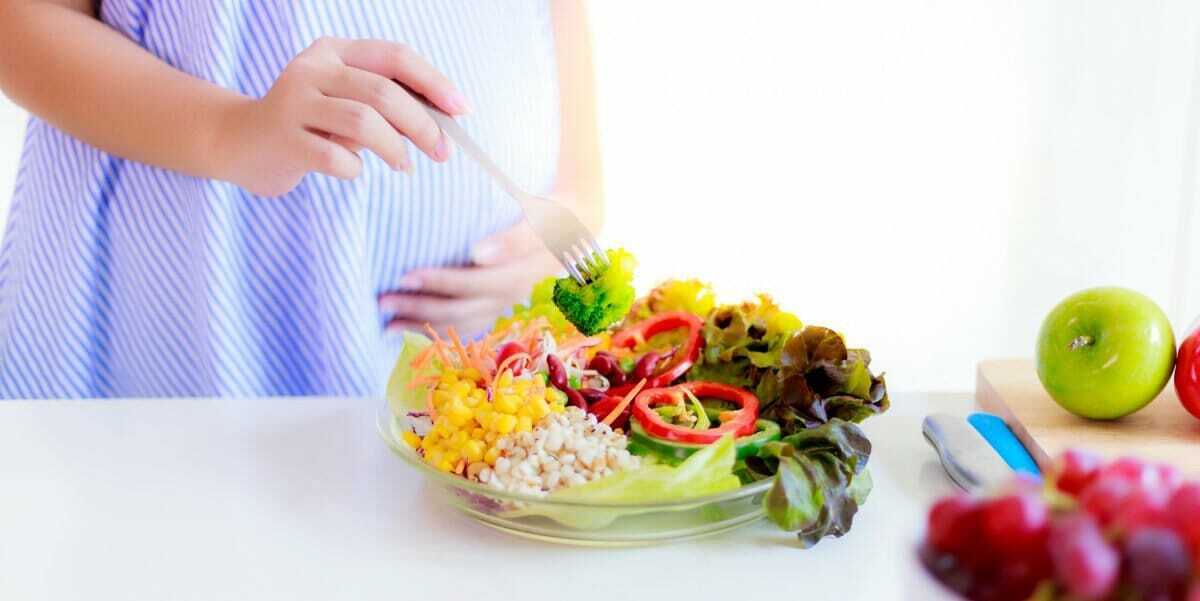 زنان باردار به اندازه ۲ نفر غذا بخورند؛ درست یا غلط؟