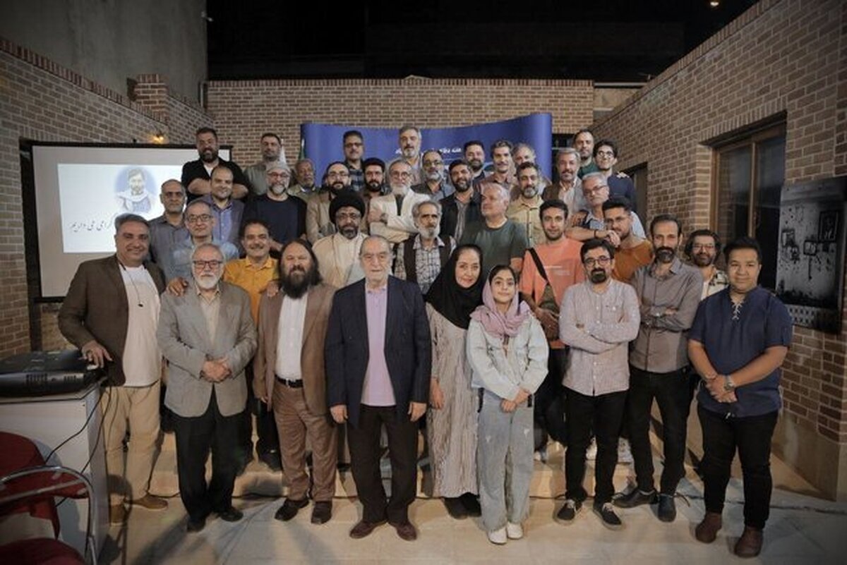 دورهمی هنرمندان تئاتر به مناسبت هفته دفاع مقدس