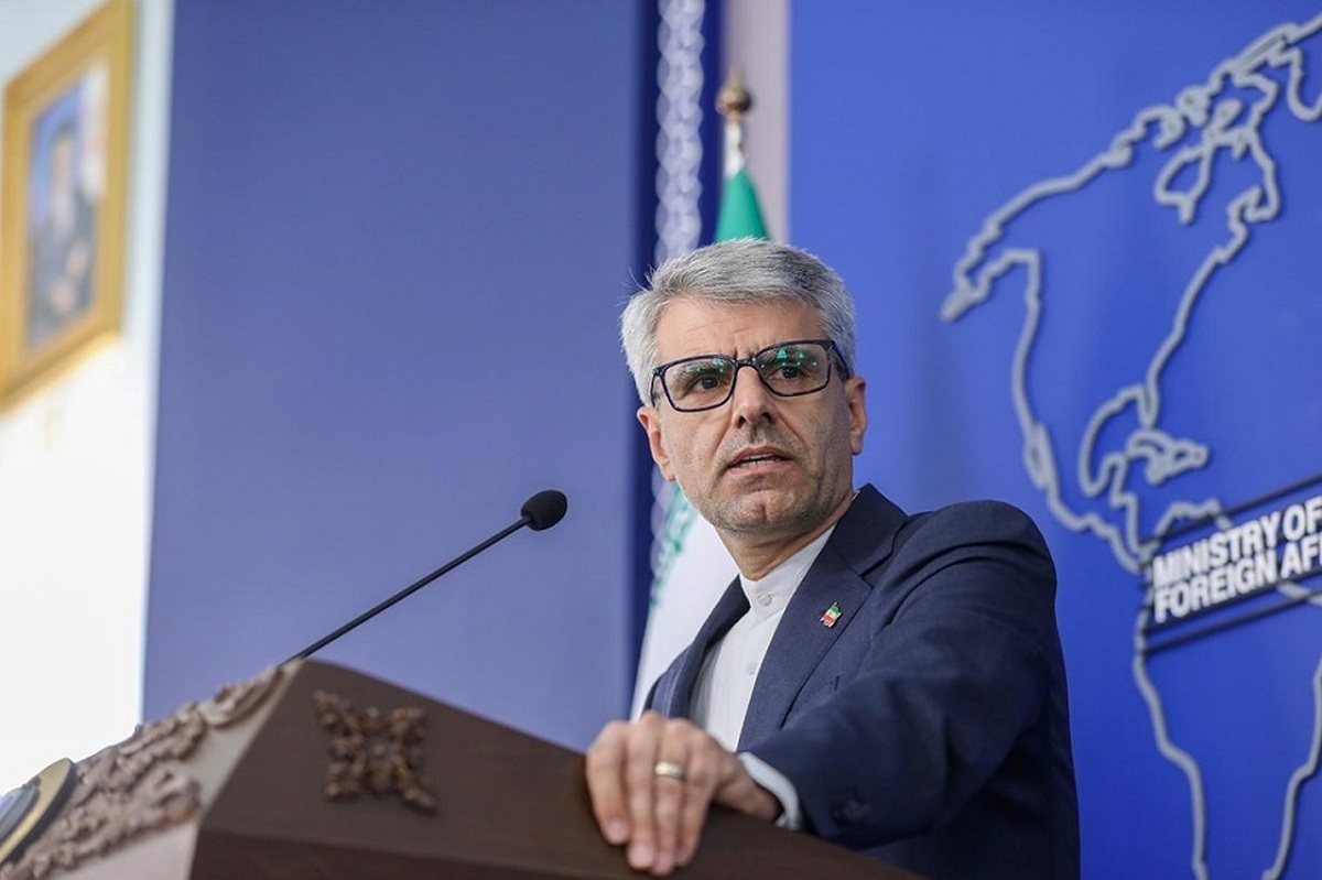 بقائی:اقدام تروئیکا در پیروی از آمریکا غیرقانونی است