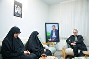 دیدار لاریجانی با خانواده شهید ایزدی