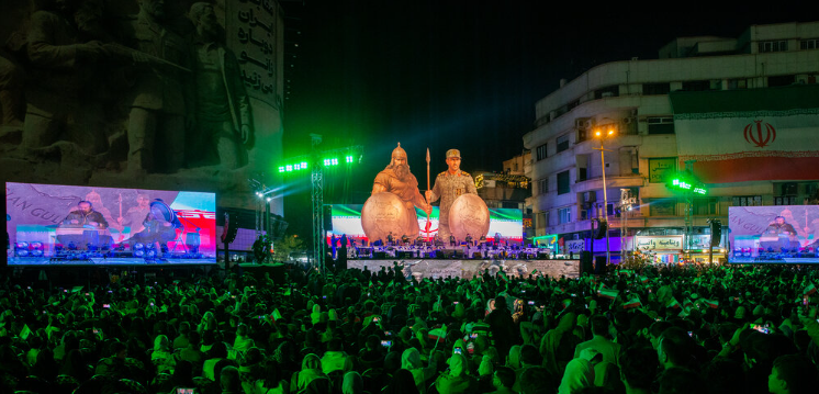 کنسرت خیابانی میدان انقلاب؛ شبِ همصدایی مردم و موسیقی/ تهران سالها نیازمند اینچنین نشاطی بود! کنسرت خیابانی میدان انقلاب؛ شبِ همصدایی مردم و موسیقی/ تهران سالها نیازمند اینچنین نشاطی بود!