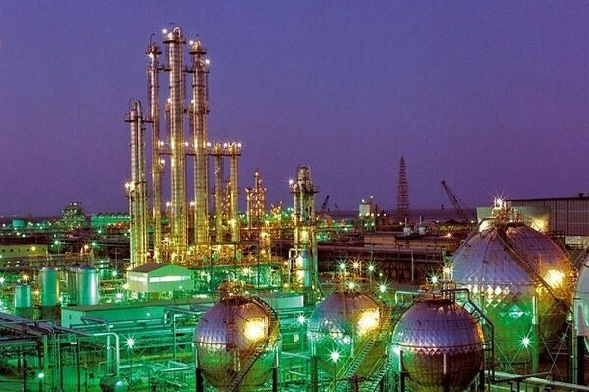 سرمایه‌گذاری هدفمند در صنعت پتروشیمی با هدف توسعه متوازن