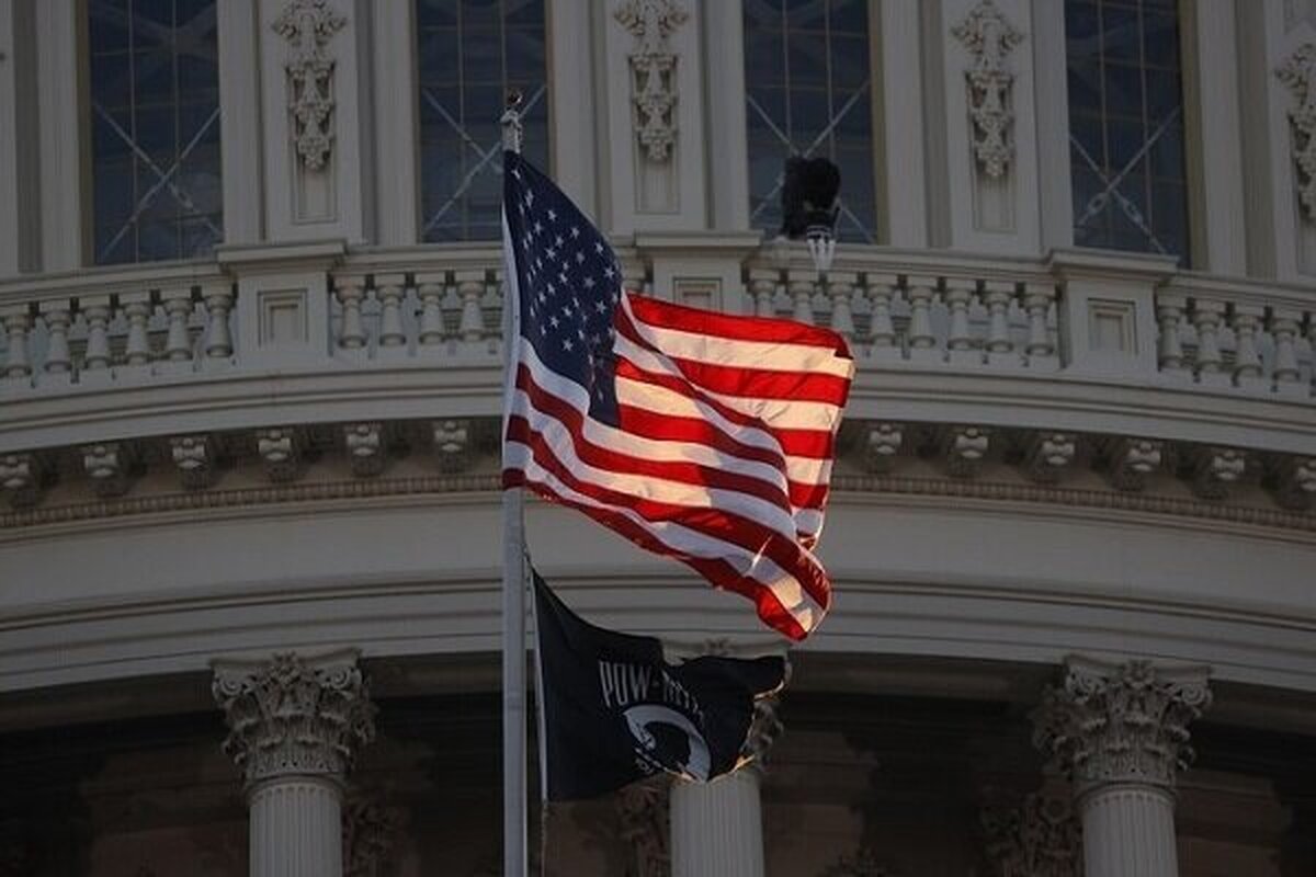 سرگردانی صد‌ها هزار مسافر با لغو یا تاخیر هزاران پرواز در آمریکا