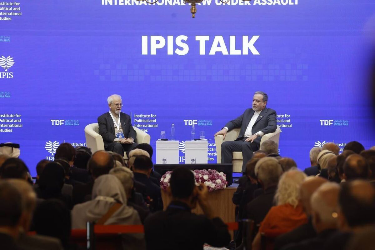 عراقچی: آغاز درخواست برای مذاکره از ایران دیپلماسی راهکار نهایی است