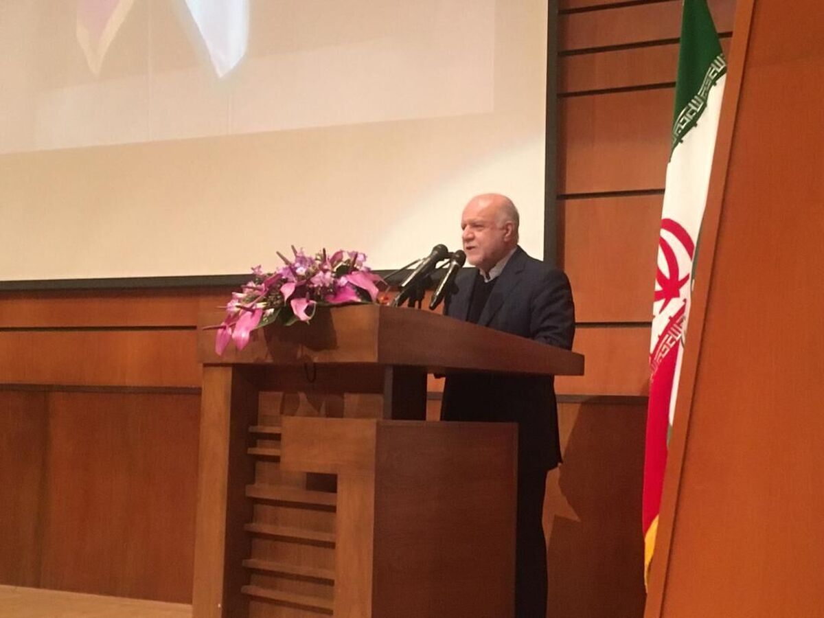 زنگنه: ناکارآمدی‌های امروز را نباید به پای مدیران برآمده از جمهوری اسلامی نوشت