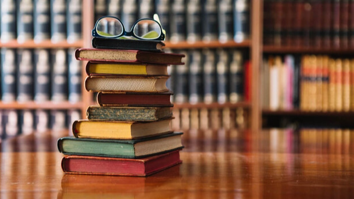 نویسنده: مصاحبه خبرنگاران بدون مطالعه؛ نشانه کم‌توجهی به کتاب است  هفته کتاب و ناکارآمدی در ترویج مطالعه  چه کسی مقصر اصلی وضعیت نامطلوب کتاب است؟