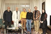 عیادت مدیران خانه سینما از «علی نصیریان»/دلتنگی نصیریان برای تقوایی و مهرجویی