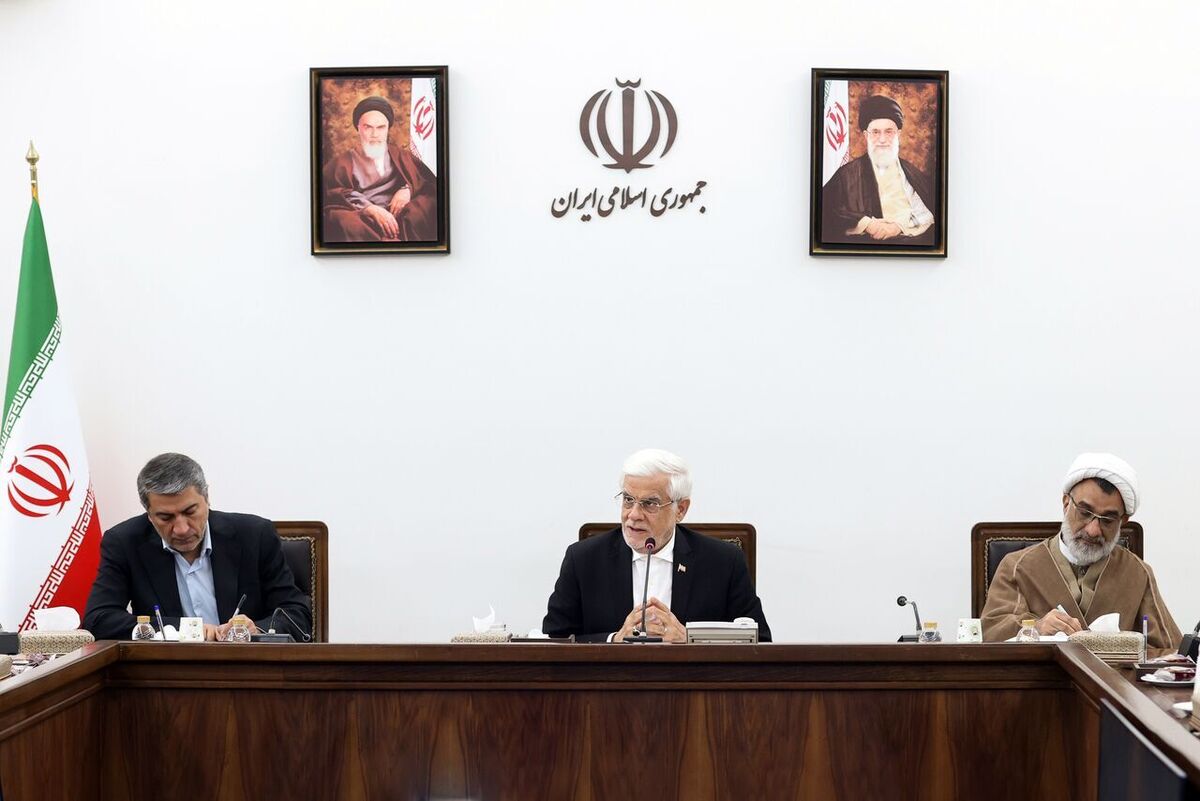 عارف: اقتصاد دیجیتال در اولویت قرار گیرد