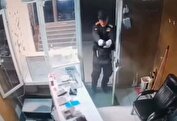 جزئیاتی درباره فیلم سرقت از طلافروشی با لباس پلیس