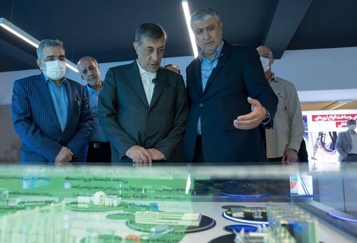 اسلامی: دشمن روایتی ظالمانه از صنعت هسته‌ای ایران ساخته است