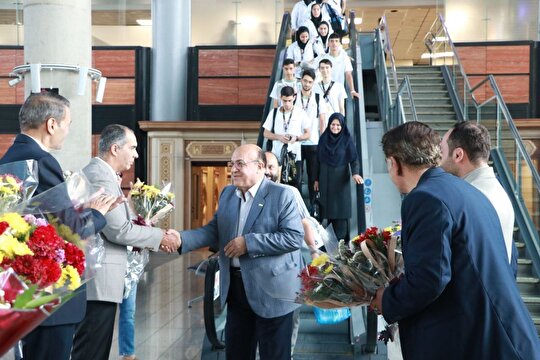 زالوی مدیریتی در بدمینتون؛ جایزه بین‌المللی در اوج سقوط، تناقض یا فرار رو به جلو؟