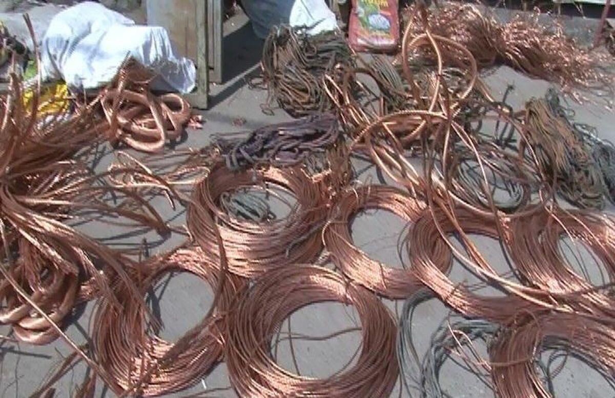 دستگیری سارقان کابل برق و مخابرات  متهمان به ۲۶ فقره سرقت اعتراف کردند