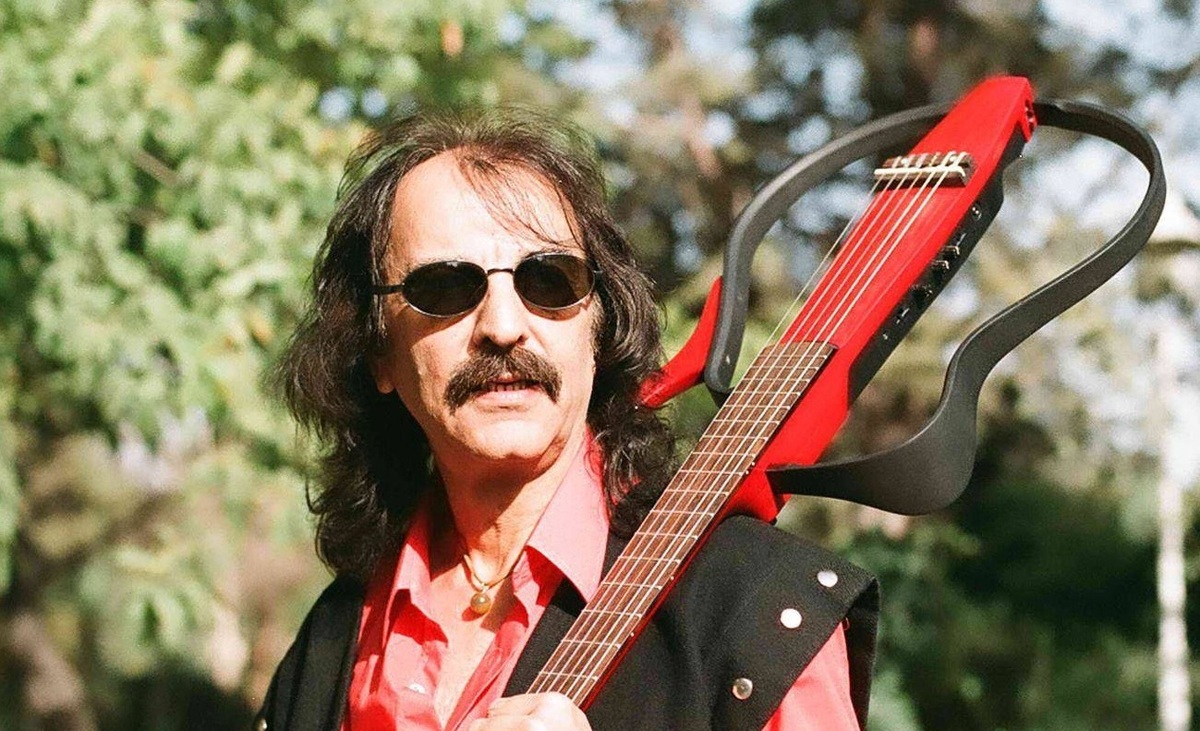 از «گل یخ» تا خداحافظی؛ روایت یک عمر موسیقی و ماندگاری کوروش یغمایی