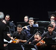 ارکستر موسیقی ملی ایران «کنون به گوش می‌رسد…» را به صحنه برد/غوغای سعید فرج‌پوری با کمانچه