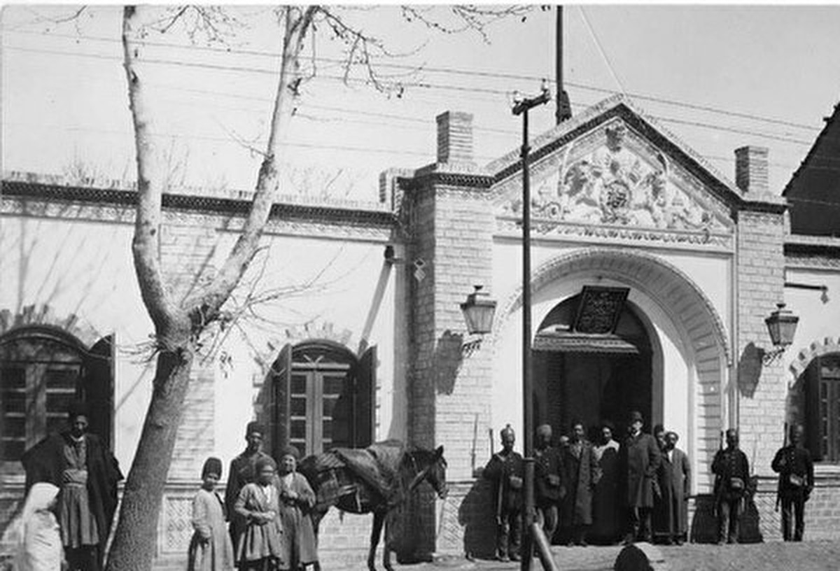 شمس‌العماره زیر آسمان آلوده؛ داستان یک پایتخت ۲۳۰ ساله