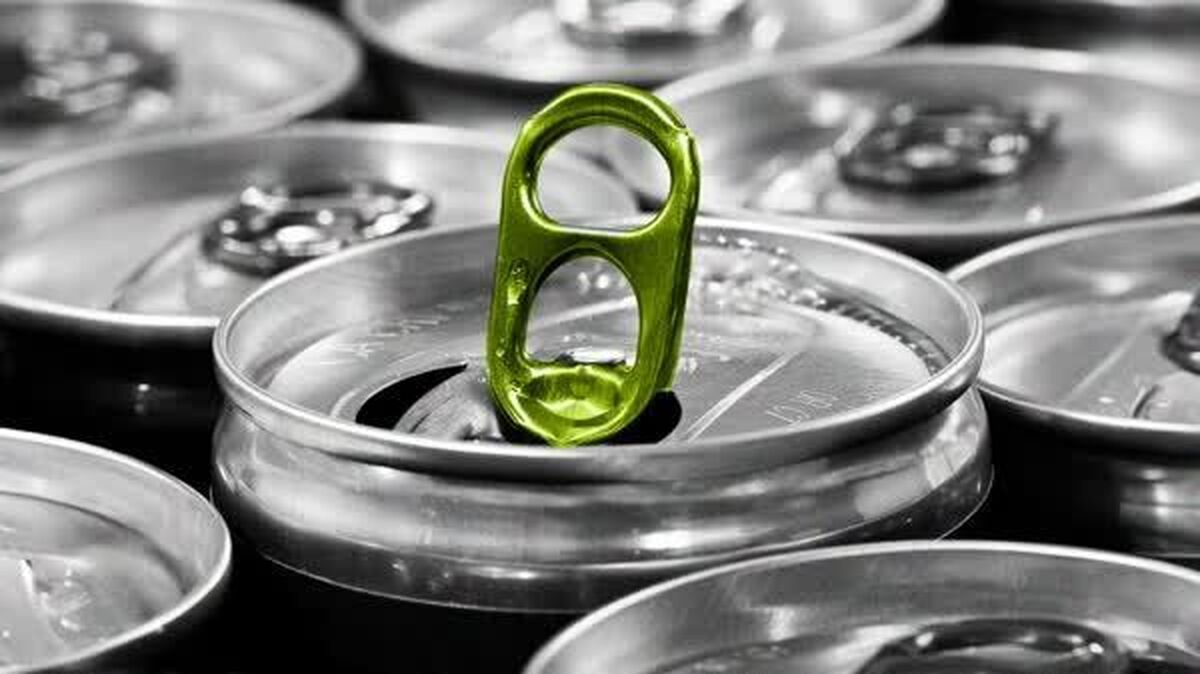 هشدار پزشکان درباره مصرف زیاد نوشابه‌های انرژی‌زا