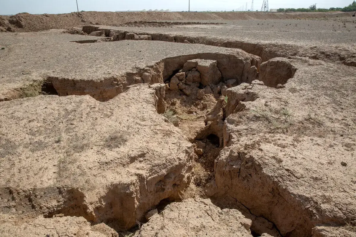 فرونشست زمین در کشور  به ۴۰ سانتیمتر رسید